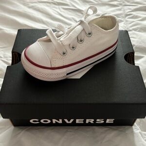 Converse Chuck Taylor All Star Lo Sneaker size 4c